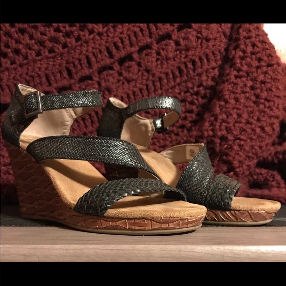 TOMS wedge sandals